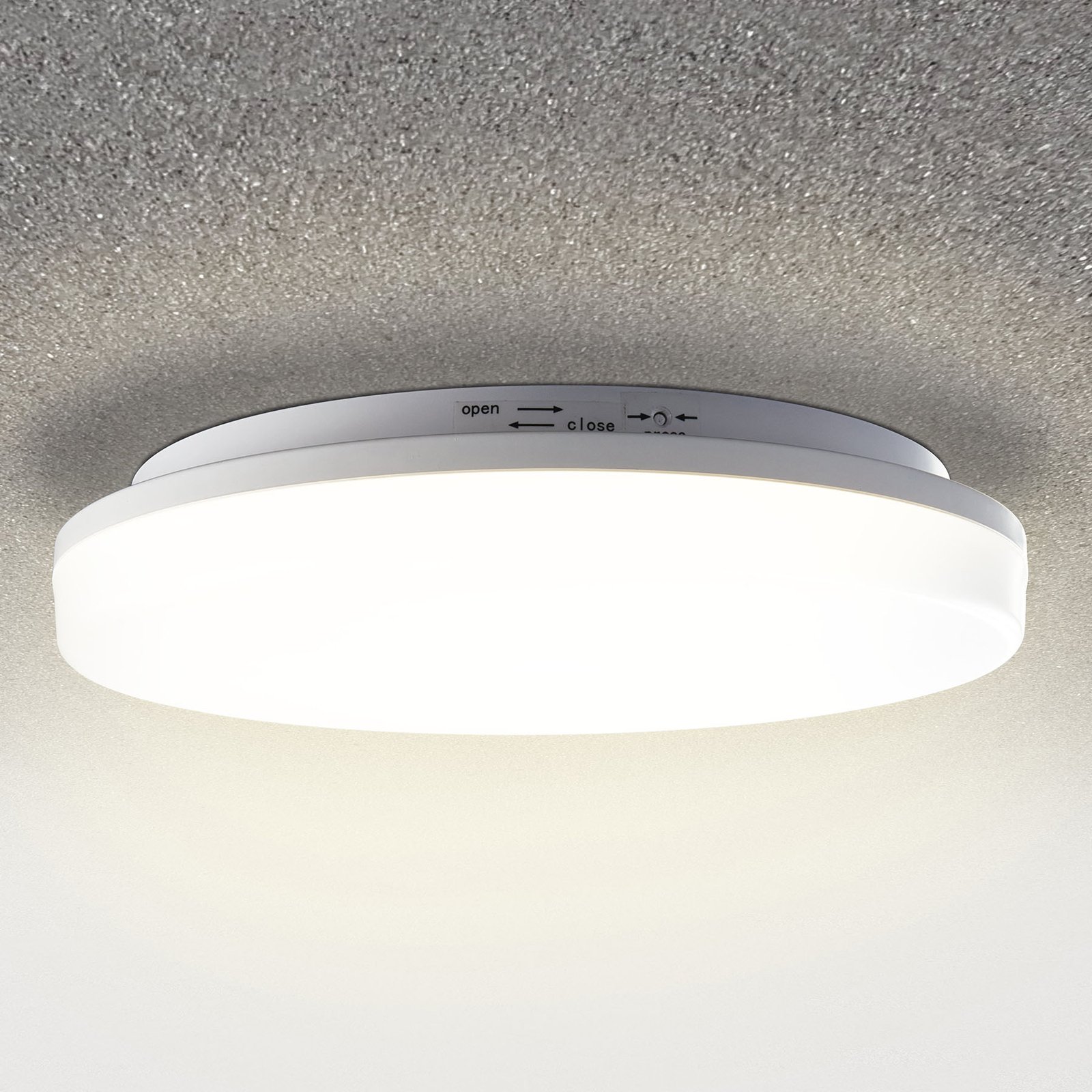 Plafón LED Pronto, angular, detector de movimiento