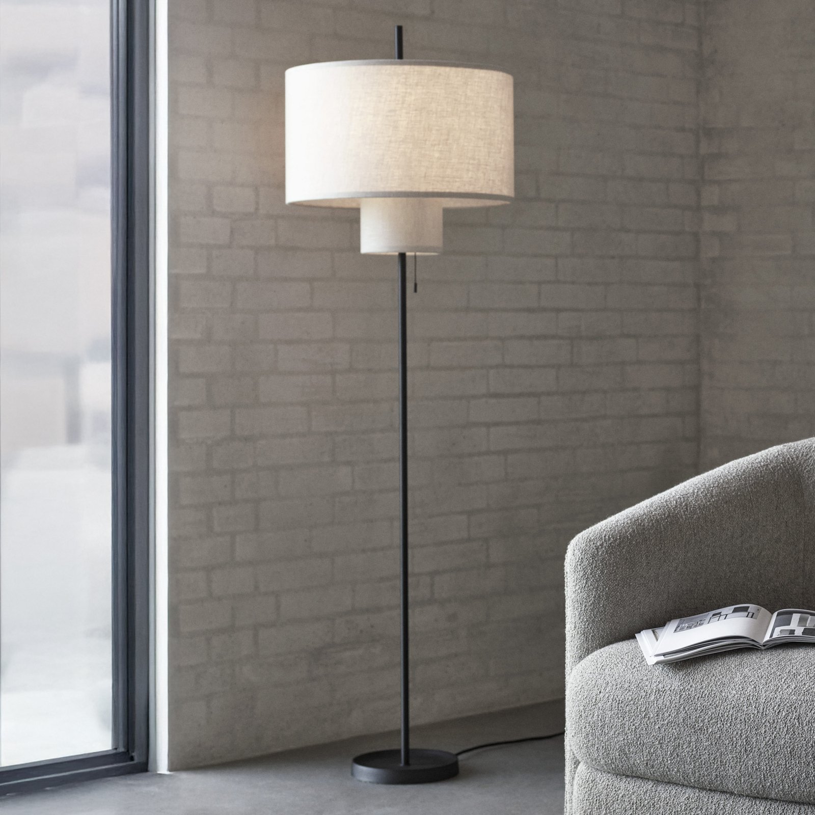 New Works Lampadaire Margin, beige, Ø 46 cm Hauteur 153 cm Tissu