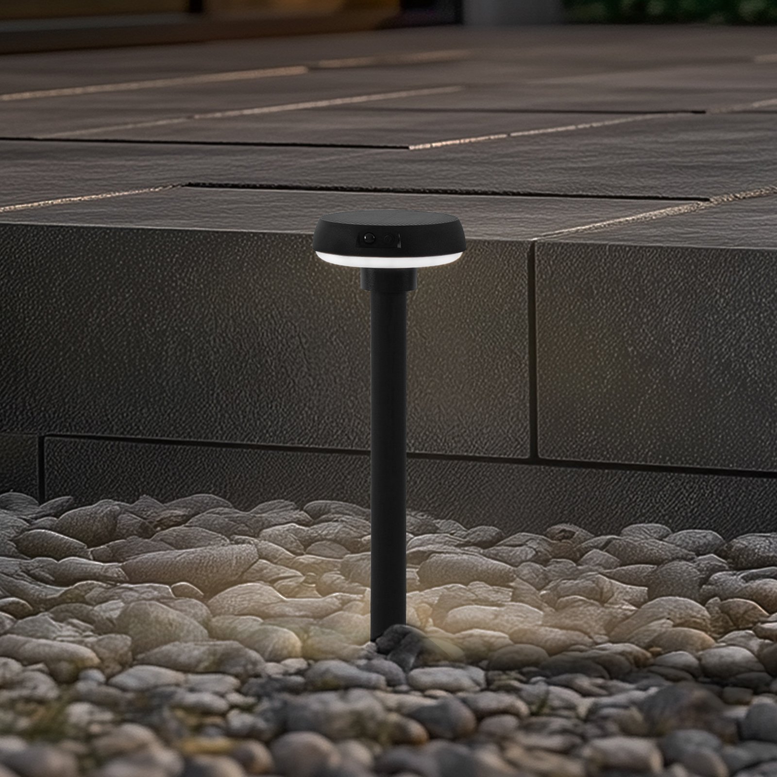 Lindby Solar-LED-Erdspießleuchte Brinca, schwarz, PC, Sensor
