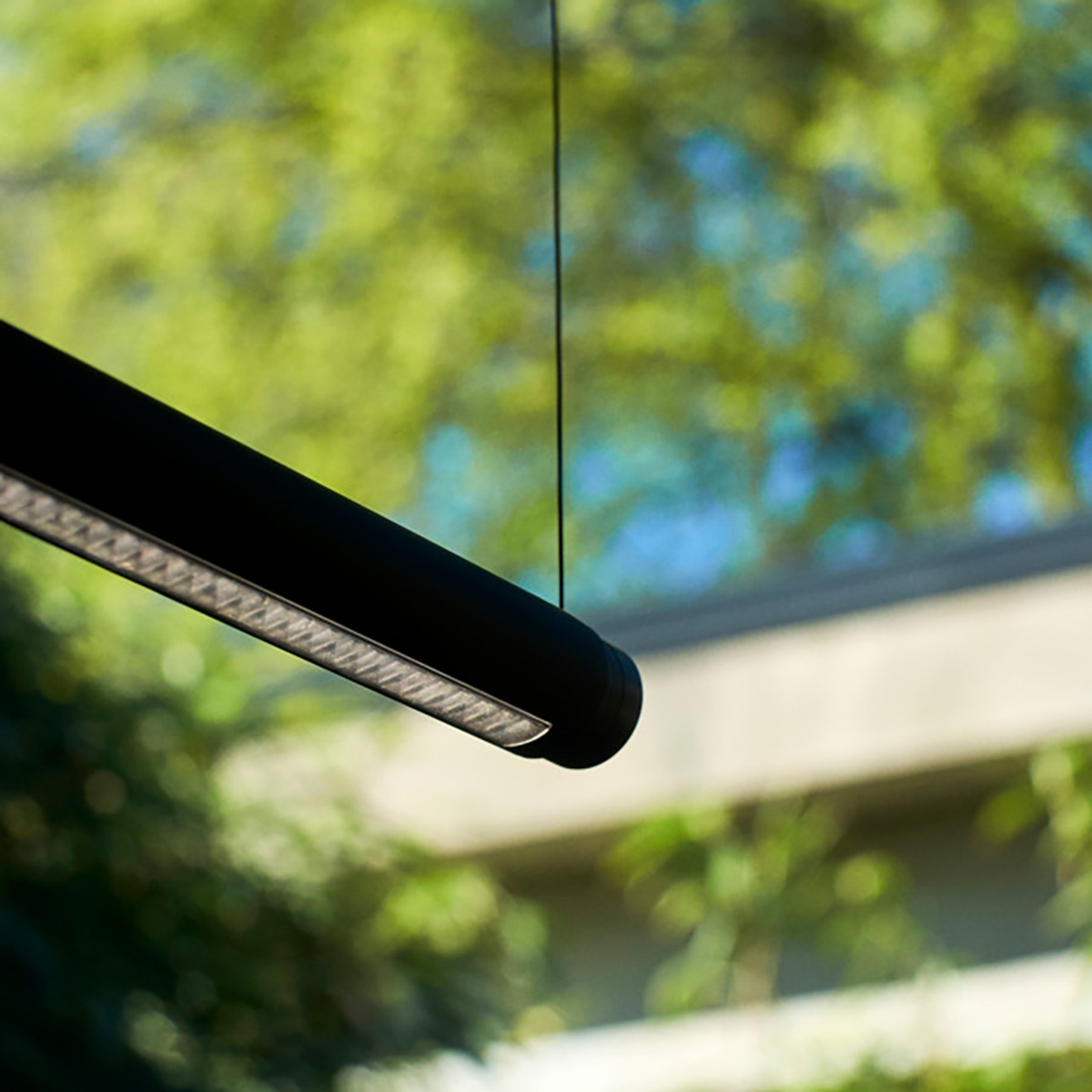 HAY Factor Linear suspension directionnelle noire