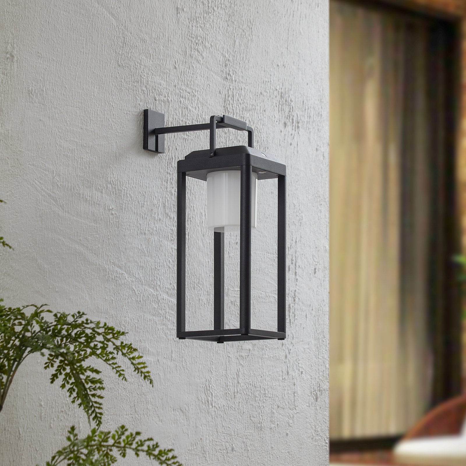 Applique murale LED Lucande Tilena, angulaire, noire, aluminium