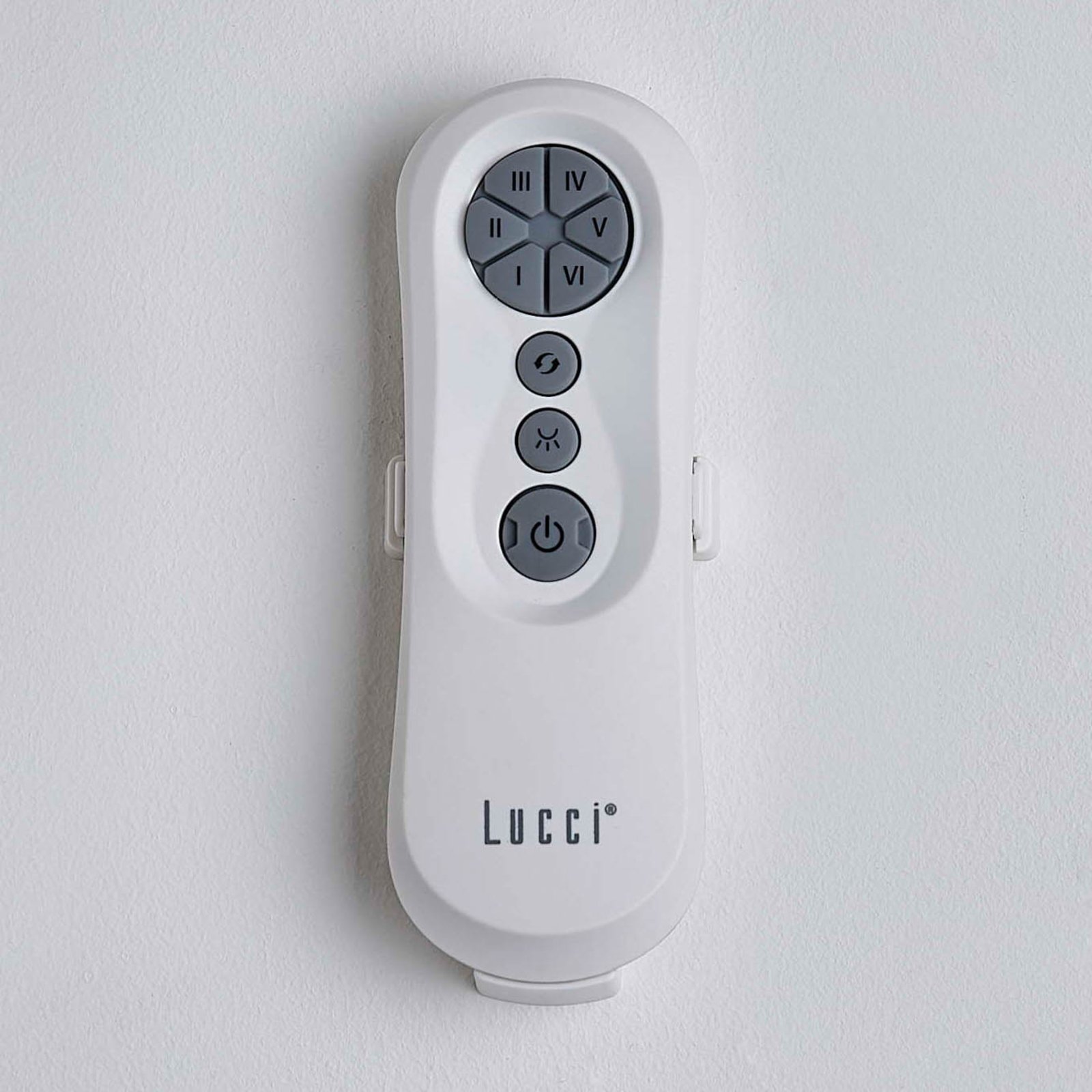 Ventilador de techo Beacon con luz Nautica cromado mate silencioso