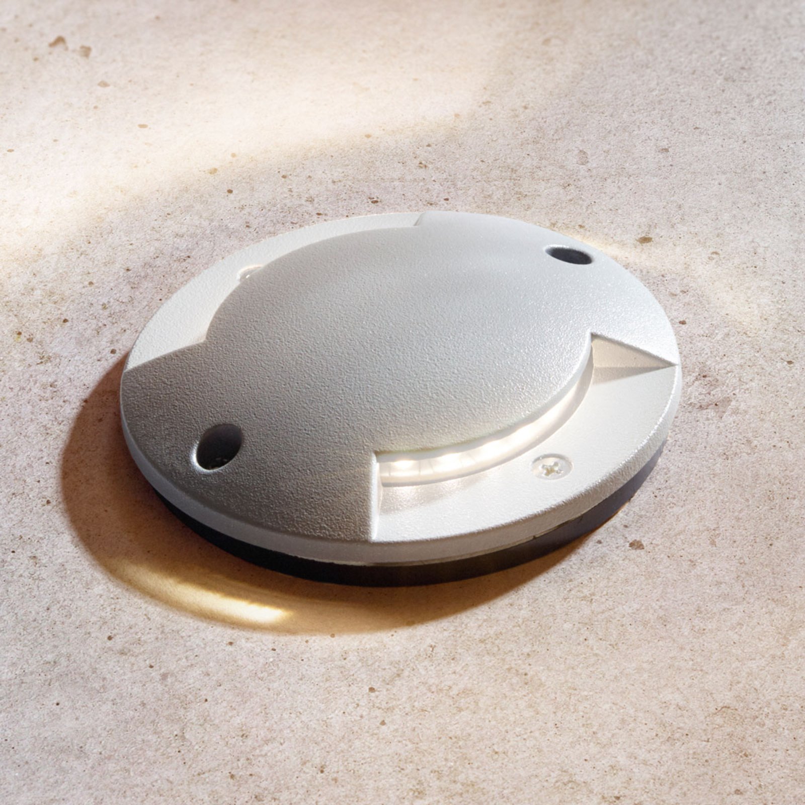 Lindby LED φωτιστικό δαπέδου Nandita, Ø 10 cm, ασημί, IP65