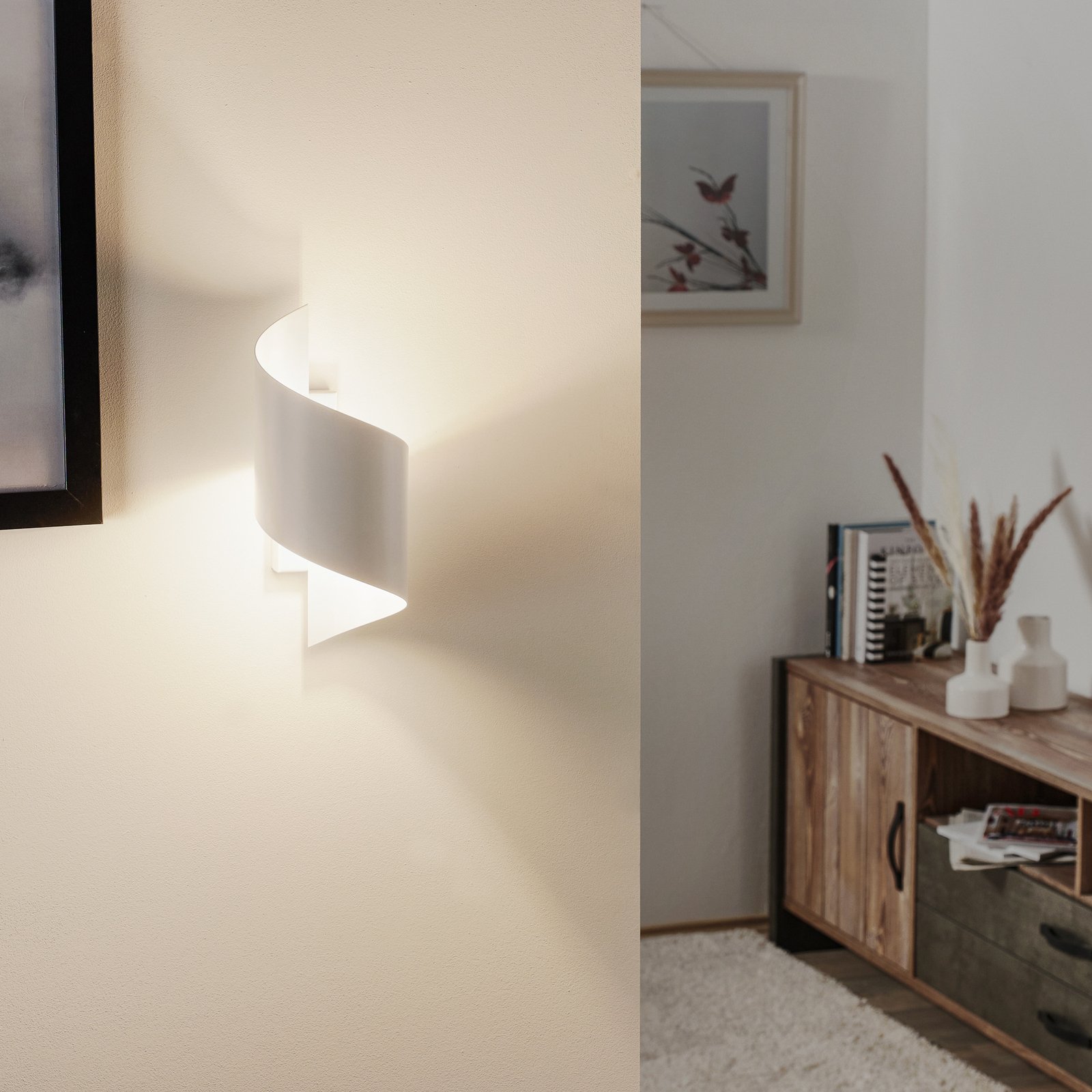 Sienas lampa Spiner balta, augstums 30 cm, tērauds