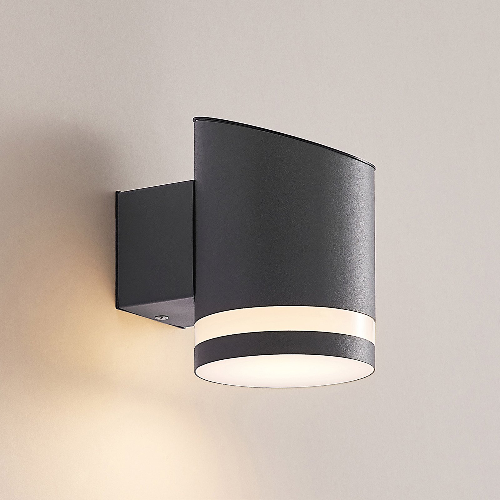 Lindby LED saules gaismas āra sienas lampa Bentlas, antracīts, IP44