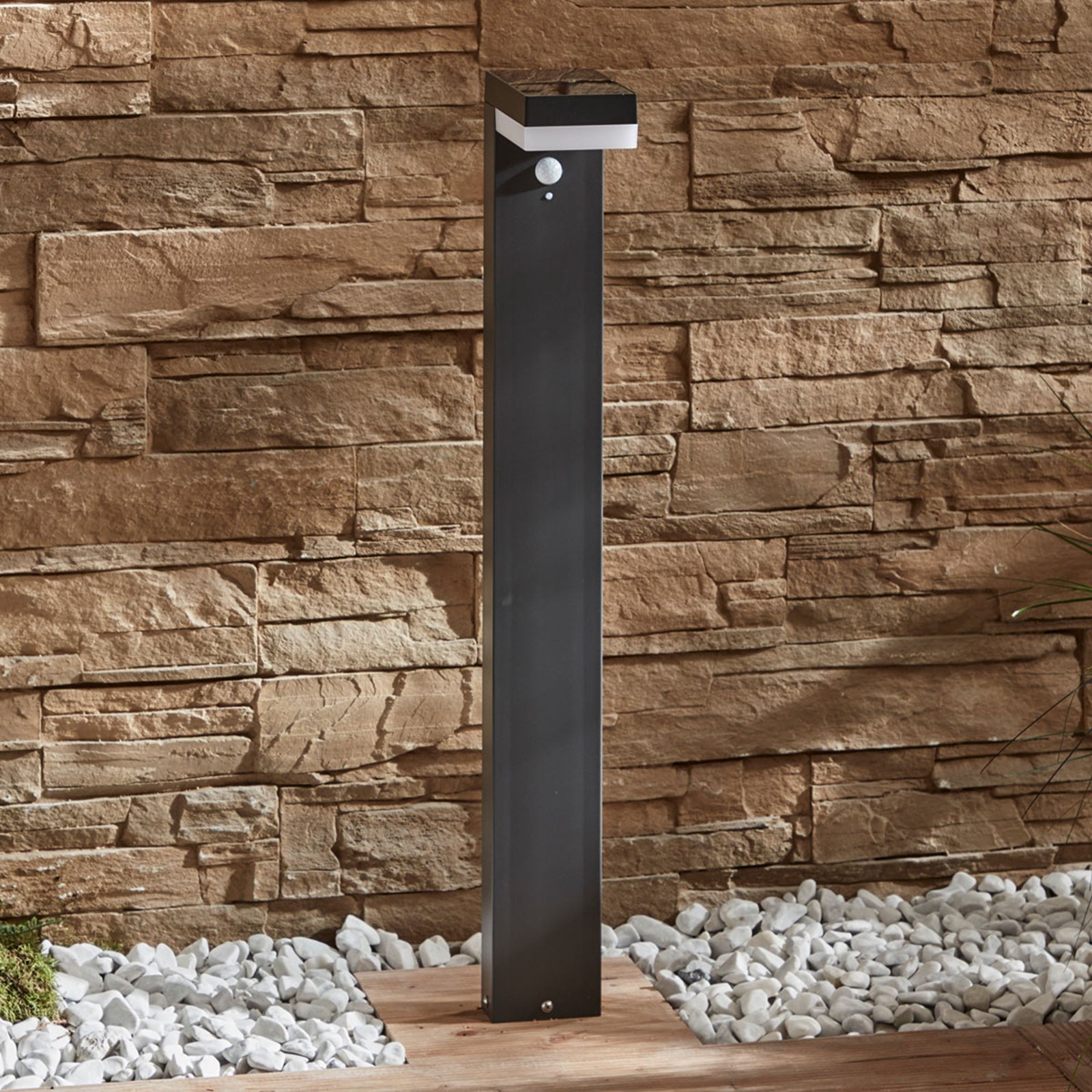 Lindby LED solarna svetilka Chioma, antracit, senzor