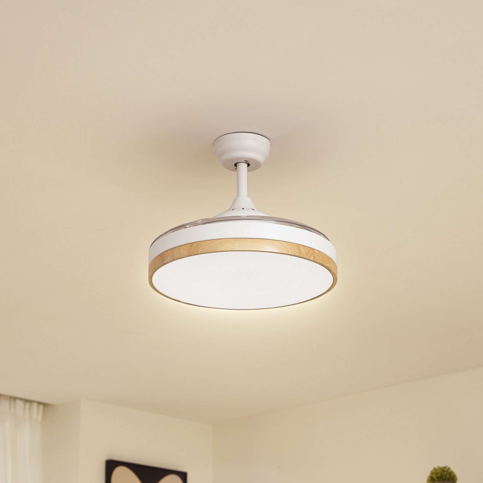 Lindby LED-Deckenventilator Oras, weiß, DC, leise, Ø 107 cm