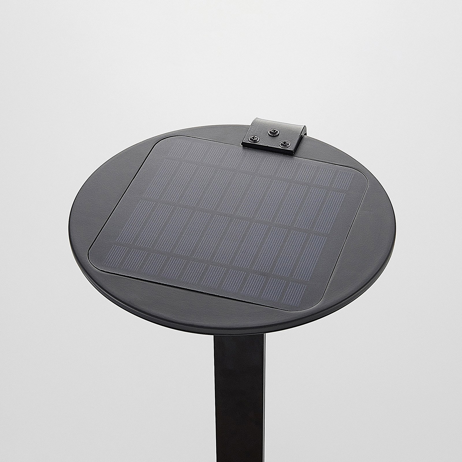 Lindby Clamor candeeiro de caminho LED solar com sensor PIR