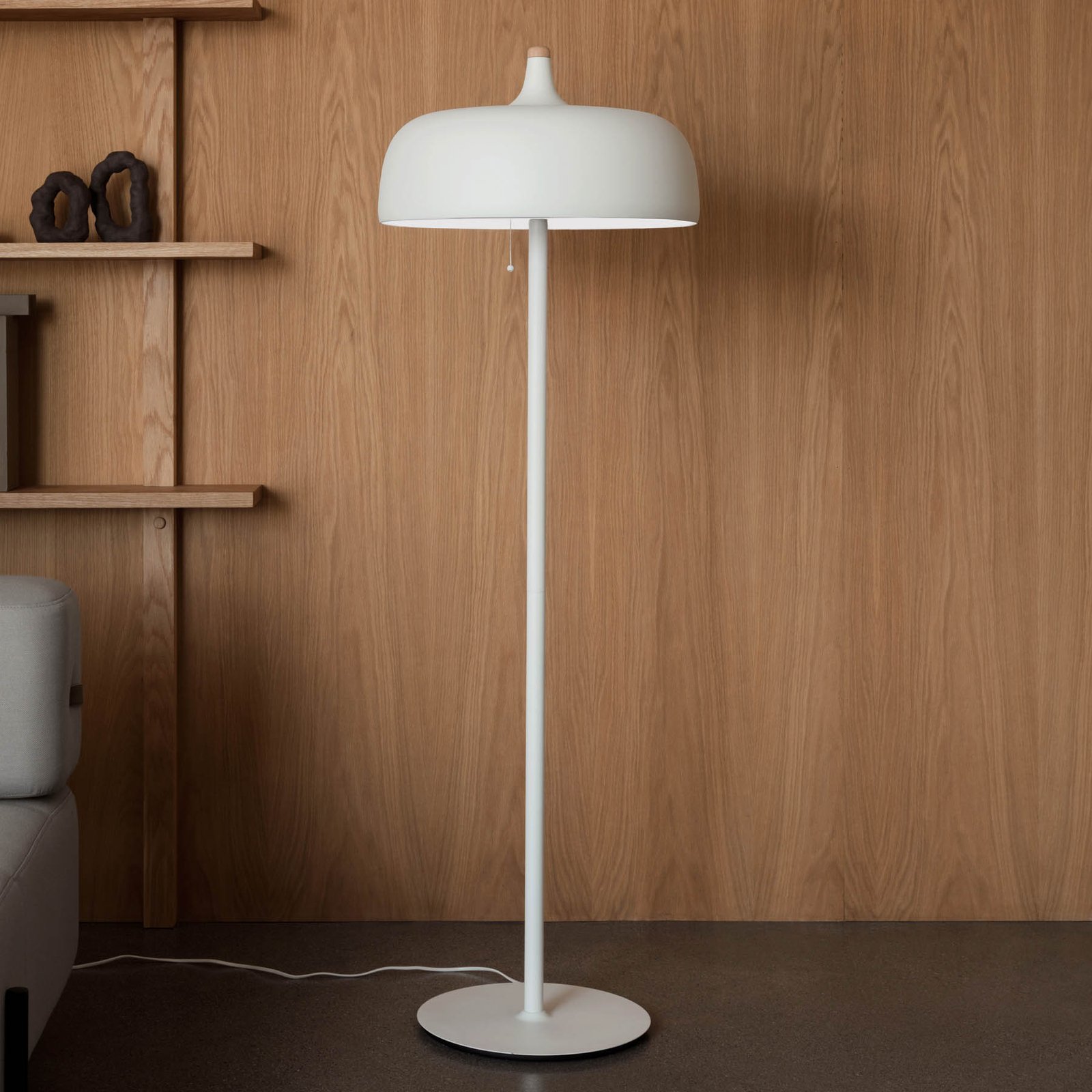 Northern Acorn stāvlampa balta matēta